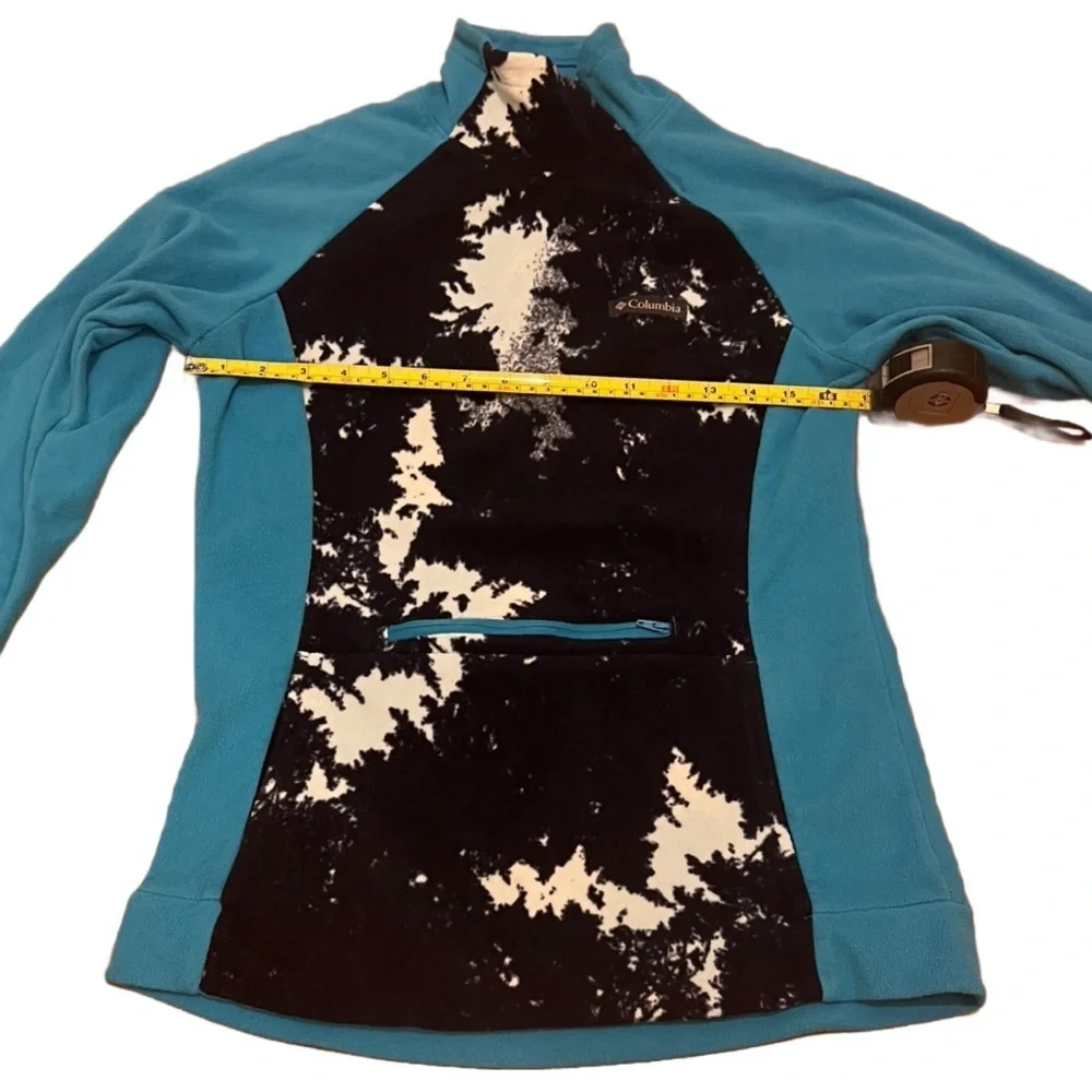 Columbia Sportswear Fleece Blue, Black and White Patterned Sweater Top Size S